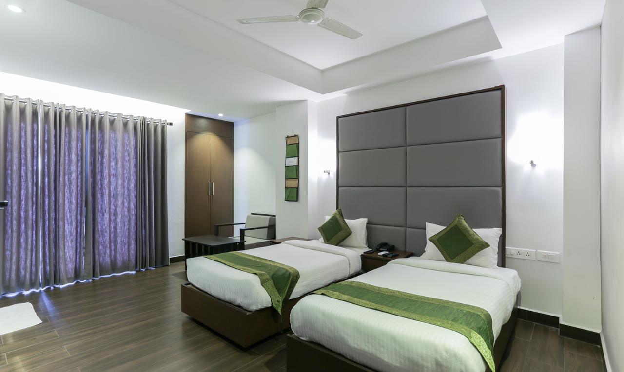 Hotel Crown Suites Kochi Екстер'єр фото