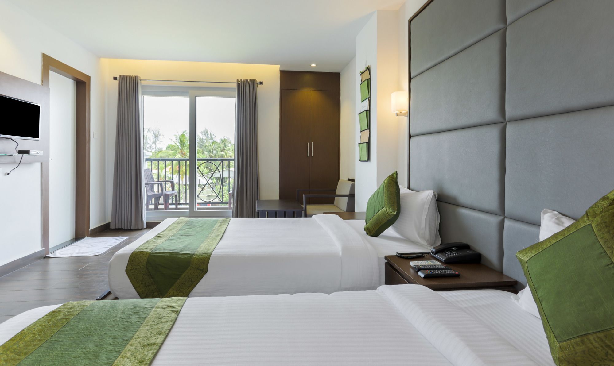 Hotel Crown Suites Kochi Екстер'єр фото